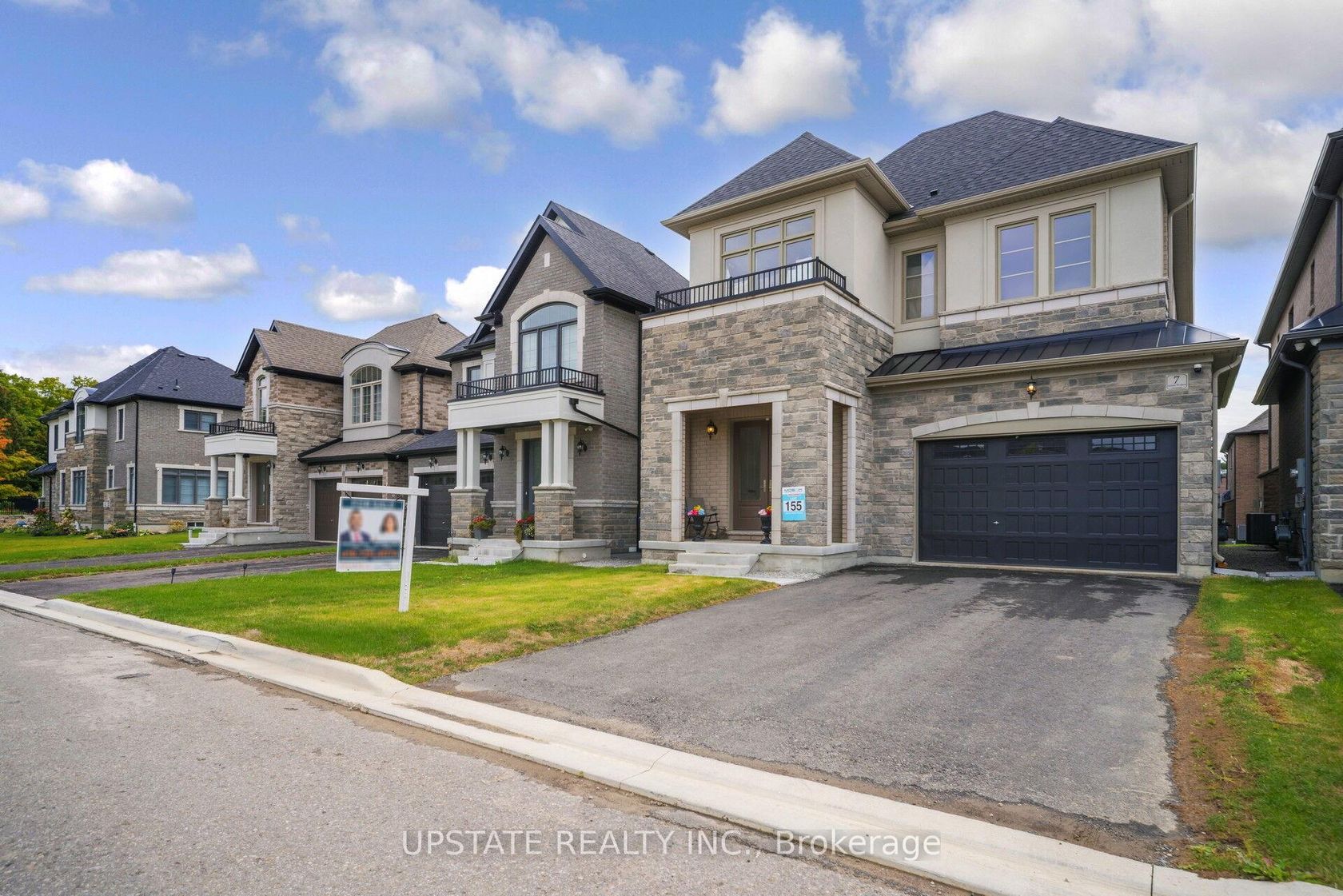 7 James Walker Avenue, Caledon East, Caledon 