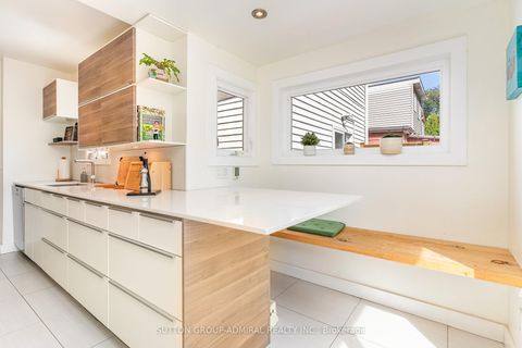 Photo 9 at 85 Newmarket Avenue, Danforth, Toronto
