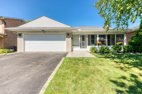 Photo 1 at 19 Deanewood Crescent, West Deane, Toronto
