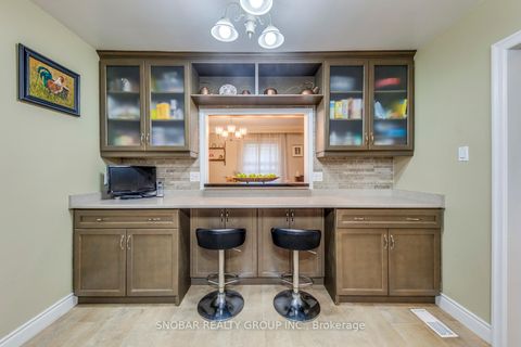 Photo 10 at 19 Deanewood Crescent, West Deane, Toronto