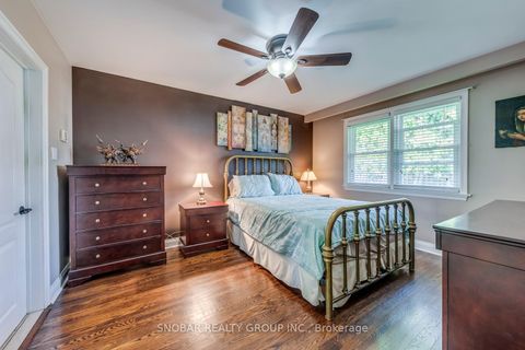 Photo 11 at 19 Deanewood Crescent, West Deane, Toronto