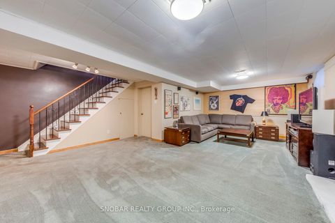 Photo 15 at 19 Deanewood Crescent, West Deane, Toronto