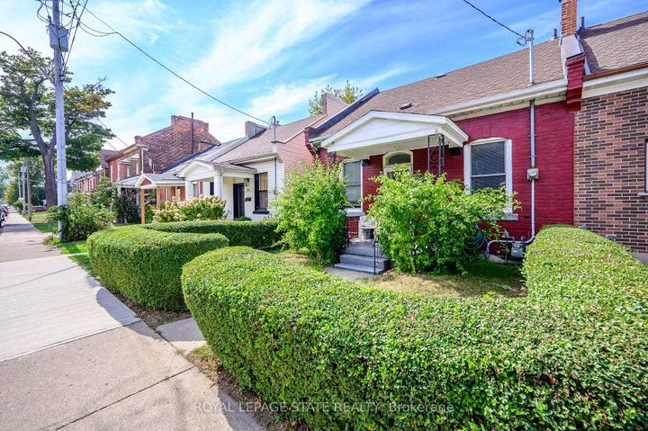 Photo 4 at 127 East Avenue N, Landsdale, Hamilton