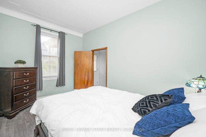 Photo 8 at 127 East Avenue N, Landsdale, Hamilton