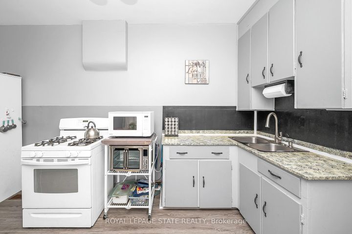 Photo 16 at 127 East Avenue N, Landsdale, Hamilton