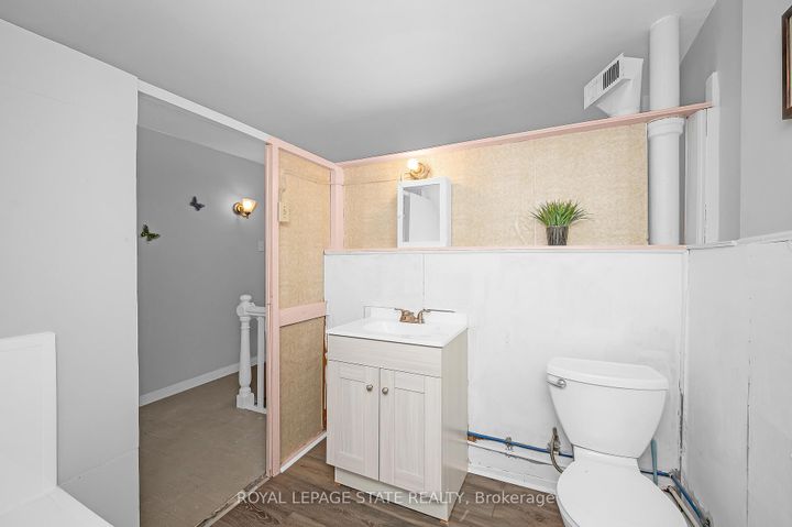 Photo 25 at 127 East Avenue N, Landsdale, Hamilton