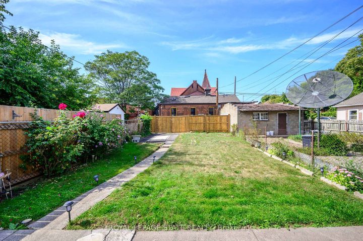 Photo 27 at 127 East Avenue N, Landsdale, Hamilton