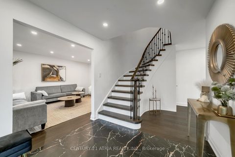 Photo 1 at 65 Worthington Avenue, Oak Ridges Lake Wilcox, Richmond Hill