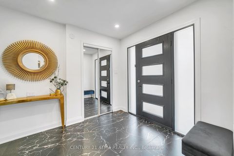 Photo 2 at 65 Worthington Avenue, Oak Ridges Lake Wilcox, Richmond Hill