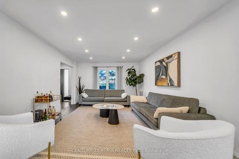 Photo 4 at 65 Worthington Avenue, Oak Ridges Lake Wilcox, Richmond Hill