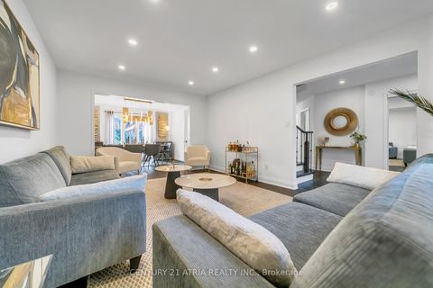Photo 5 at 65 Worthington Avenue, Oak Ridges Lake Wilcox, Richmond Hill Photo 5 at 65 Worthington Avenue, Oak Ridges Lake Wilcox, Richmond Hill