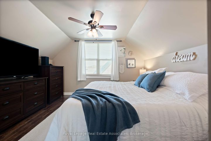Photo 25 at 10 Normandy Boulevard, Georgetown, Halton Hills