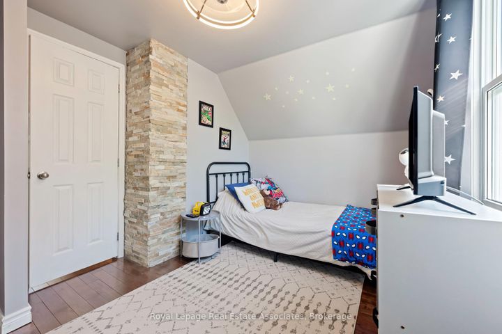 Photo 29 at 10 Normandy Boulevard, Georgetown, Halton Hills