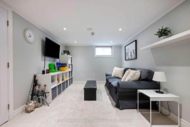 Photo 33 at 10 Normandy Boulevard, Georgetown, Halton Hills