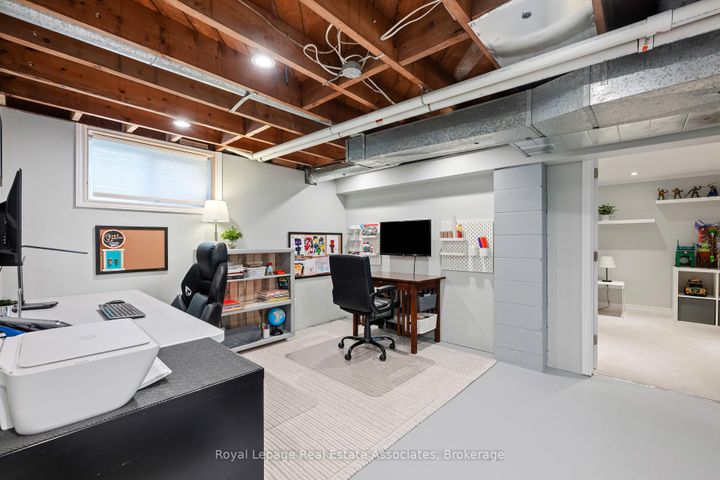 Photo 34 at 10 Normandy Boulevard, Georgetown, Halton Hills