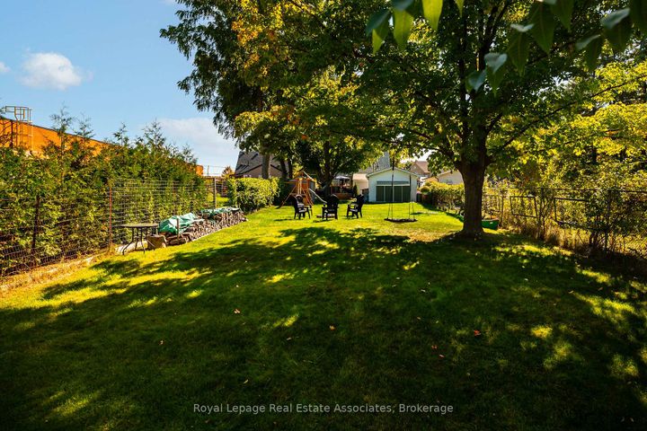 Photo 40 at 10 Normandy Boulevard, Georgetown, Halton Hills
