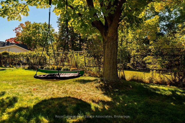 Photo 42 at 10 Normandy Boulevard, Georgetown, Halton Hills