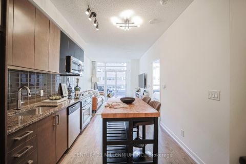 Photo 4 at 405 - 89 Dunfield Avenue, Mount Pleasant West, Toronto