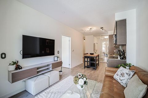 Photo 10 at 405 - 89 Dunfield Avenue, Mount Pleasant West, Toronto