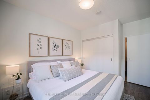 Photo 12 at 405 - 89 Dunfield Avenue, Mount Pleasant West, Toronto