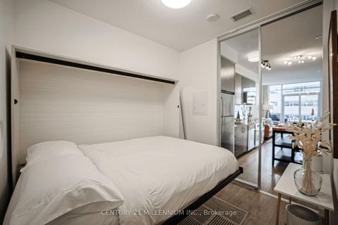 Photo 26 at 405 - 89 Dunfield Avenue, Mount Pleasant West, Toronto