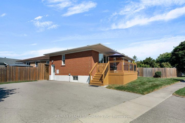 Photo 1 at 36 Norton Crescent, Georgetown, Halton Hills
