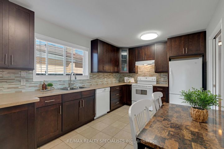 Photo 7 at 36 Norton Crescent, Georgetown, Halton Hills