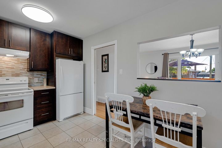 Photo 9 at 36 Norton Crescent, Georgetown, Halton Hills