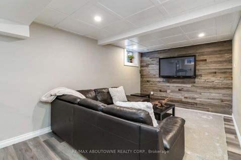 Photo 25 at 2485 Woburn Crescent, WO West, Oakville