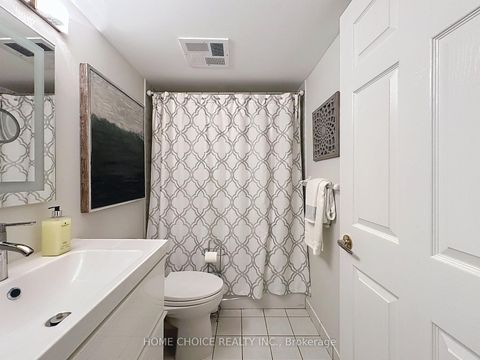 Photo 15 at 215 - 28 Empress Avenue, Willowdale East, Toronto