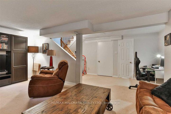 Photo 11 at 7 Rodeo Pathway, Cliffside, Toronto