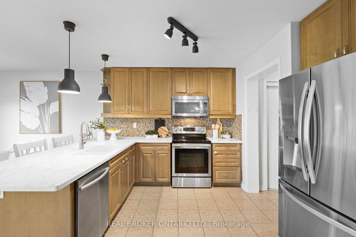 Photo 11 at 565 Attenborough Terrace, WI Willmott, Milton