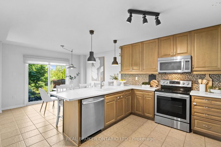 Photo 13 at 565 Attenborough Terrace, WI Willmott, Milton