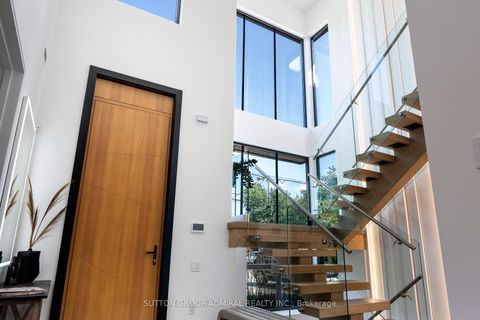 Photo 1 at 126 WOOD Lane, Mill Pond, Richmond Hill