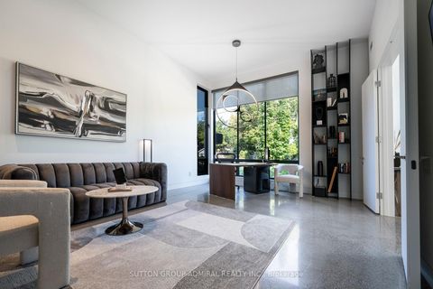 Photo 15 at 126 WOOD Lane, Mill Pond, Richmond Hill