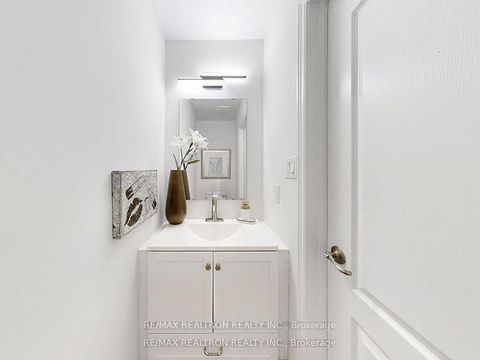 Photo 39 at 2 - 108 Dunlop Street, Crosby, Richmond Hill