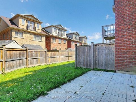 Photo 43 at 2 - 108 Dunlop Street, Crosby, Richmond Hill Photo 43 at 2 - 108 Dunlop Street, Crosby, Richmond Hill