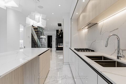 Photo 11 at 677 Huron Street, Annex, Toronto