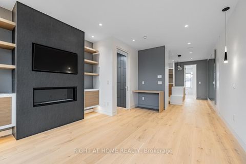 Photo 15 at 677 Huron Street, Annex, Toronto