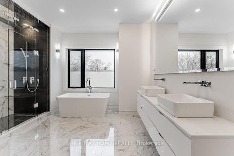 Photo 17 at 677 Huron Street, Annex, Toronto