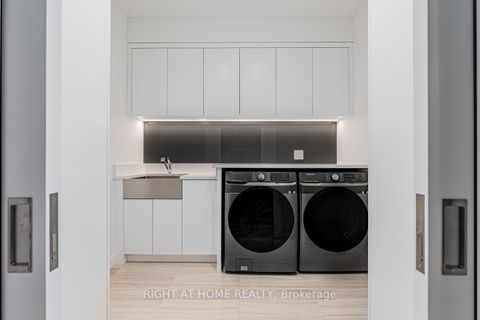 Photo 22 at 677 Huron Street, Annex, Toronto