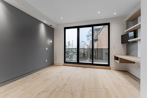 Photo 23 at 677 Huron Street, Annex, Toronto
