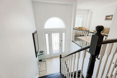 Photo 1 at 1050 Lindsay Drive, GA Glen Abbey, Oakville
