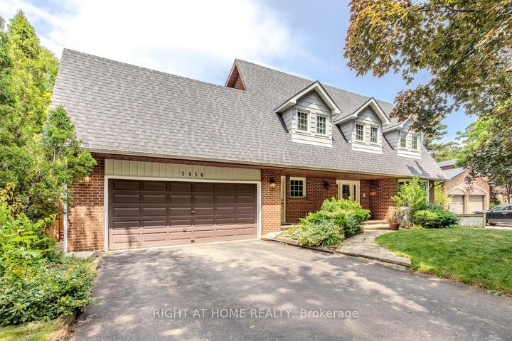 Photo 6 at 1456 Ballyclare Drive, Erindale, Mississauga