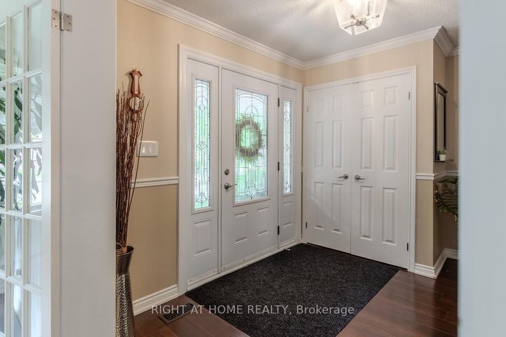 Photo 13 at 1456 Ballyclare Drive, Erindale, Mississauga