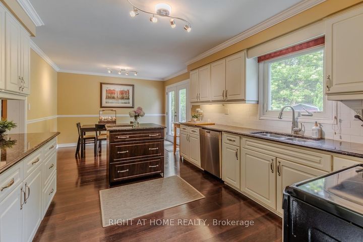 Photo 20 at 1456 Ballyclare Drive, Erindale, Mississauga