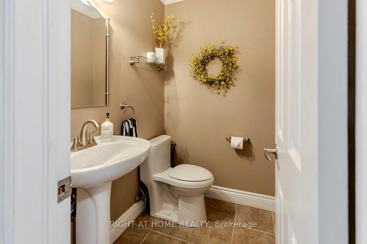 Photo 21 at 1456 Ballyclare Drive, Erindale, Mississauga
