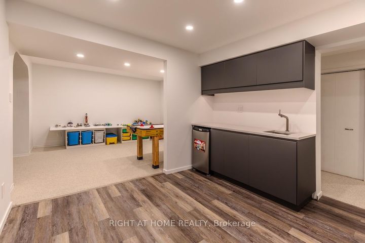 Photo 31 at 1456 Ballyclare Drive, Erindale, Mississauga