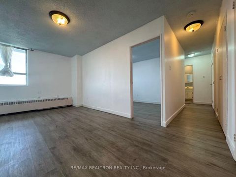 Photo 10 at 909 - 100 Dundalk Drive, Dorset Park, Toronto