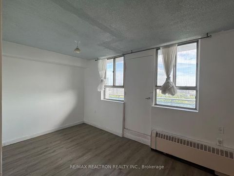 Photo 13 at 909 - 100 Dundalk Drive, Dorset Park, Toronto